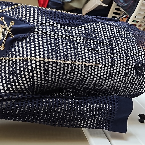 PenSeption Concept SEE-THROUGH Top with Gold chain accent, navy blue, medium - Picture 3 of 6